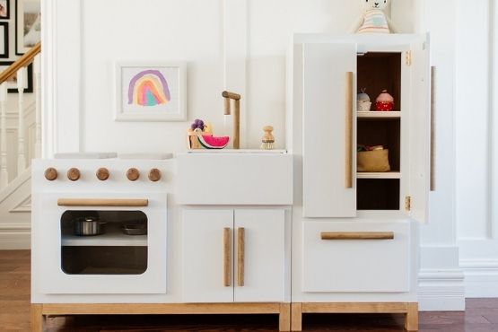 Modern Kids’ Play Kitchen