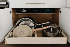 DIY Pot & Pan Cabinet Organizer
