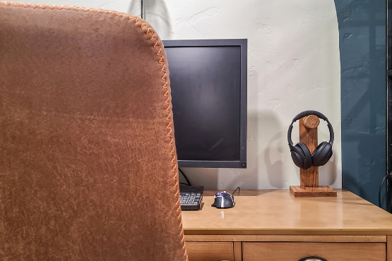 Easy Headphone Holder for Desk