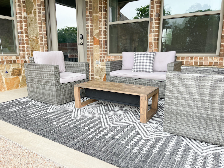 diy-coffee-table-with-cooler