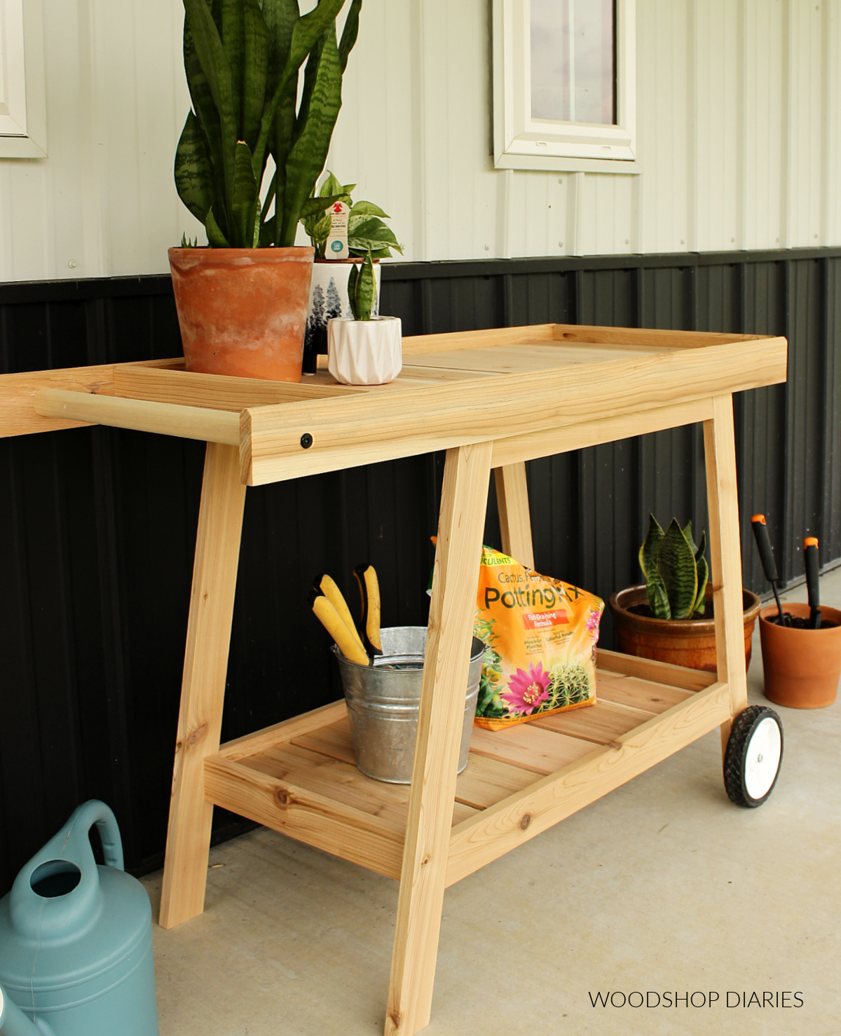 diy-potting-bench-with-wheels
