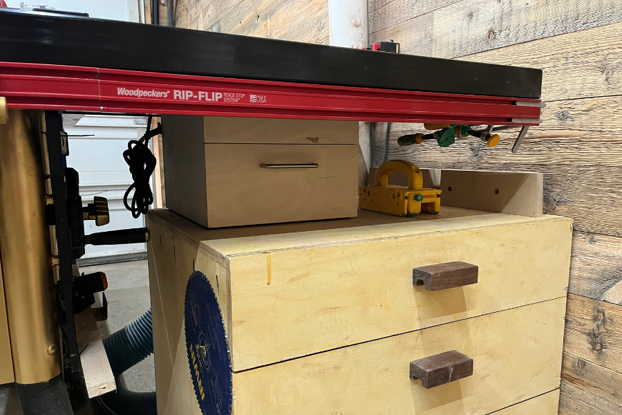 router-table-dust-box-a