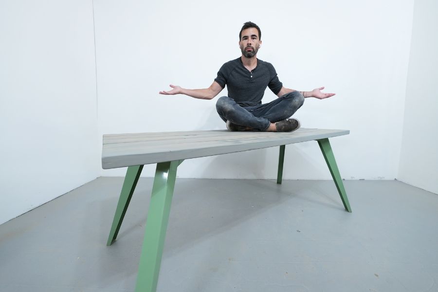 outdoor-table-steel-legs-2