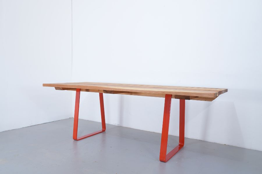 table-red-legs-main-4