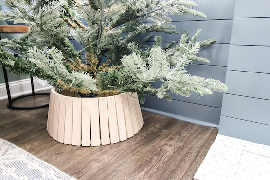 DIY Slatted Christmas Tree Collar
