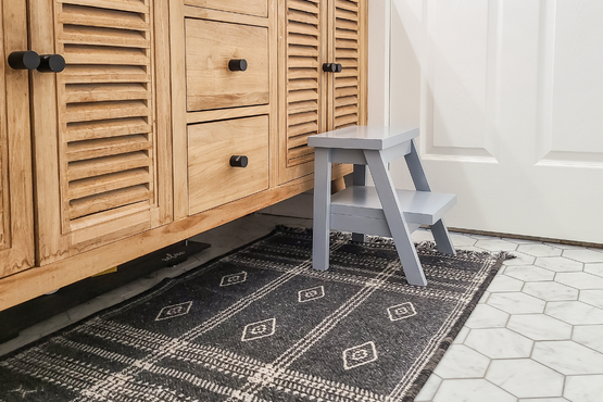 Kid’s Stepping Stool