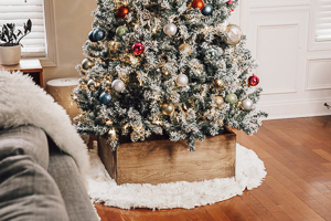 DIY Wooden Christmas Tree Collar